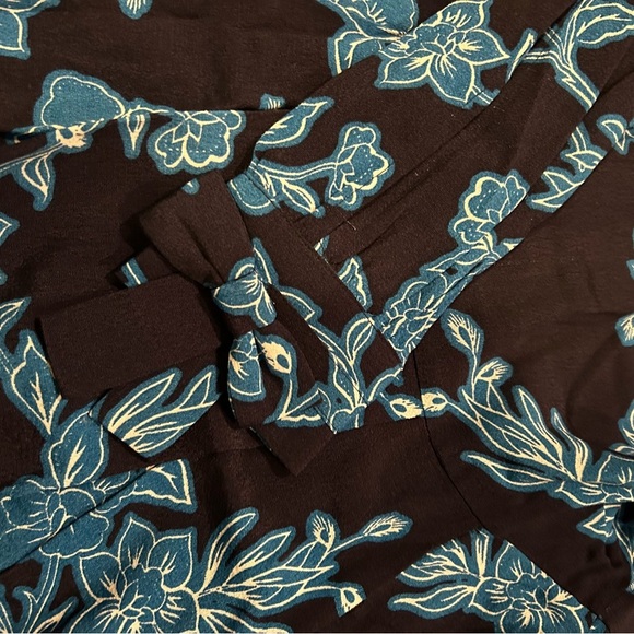 DRAPER JAMES Geranium Print Tie Sleeve Dress - Picture 13 of 15